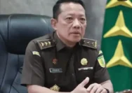 Jaksa Agung Muda Tindak Pidana Khusus (Jampidsus) Kejaksaan Agung, Febrie Ardiansyah menyampaikan keterangan saat konferensi pers di Gedung Jampidsus, Kejaksaan Agung, Jakarta, Jumat (10/7/2026). Dalam keterangannya, Febri mengaku akan mempertanggungjawabkan barang bukti dan temuan uang senilai Rp476 miliar yang ditemukan oleh tim gabungan dari Direskrimsus Polda Metro Jaya dan Kortastipidkor Mabes Polri di rumah Jampidsus di Sentul, Bogor, Jawa Barat.