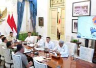 Presiden Prabowo Subianto saat memimpin rapat terbatas secara hibrida dari Istana Merdeka, Jakarta, Senin (12/10/2026